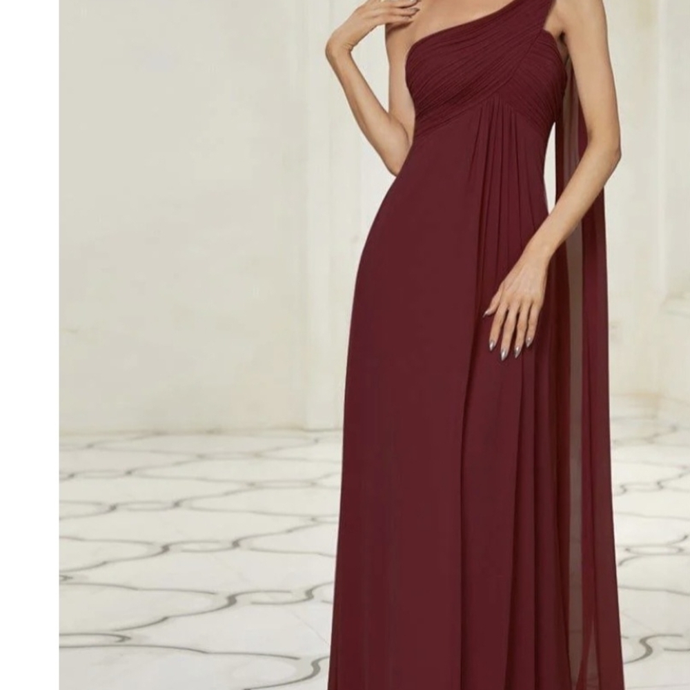 Elegant Burgundy Evening Gown